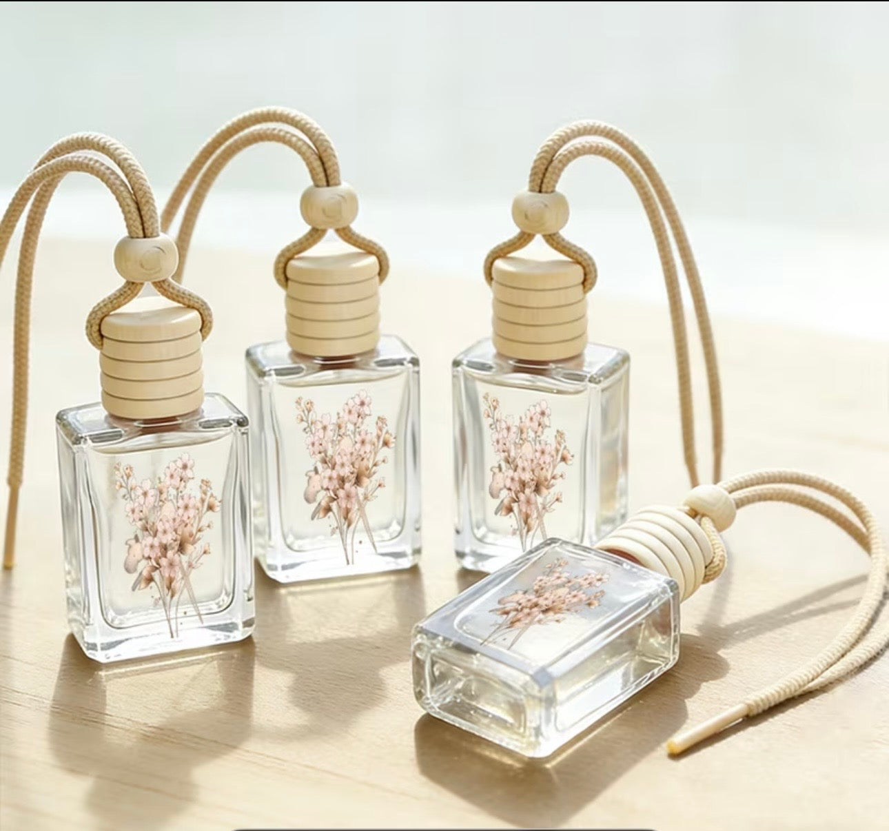 (قطعتان) زجاجة عطر سيارة صغيرة - معطر جو معلق (15 مل)